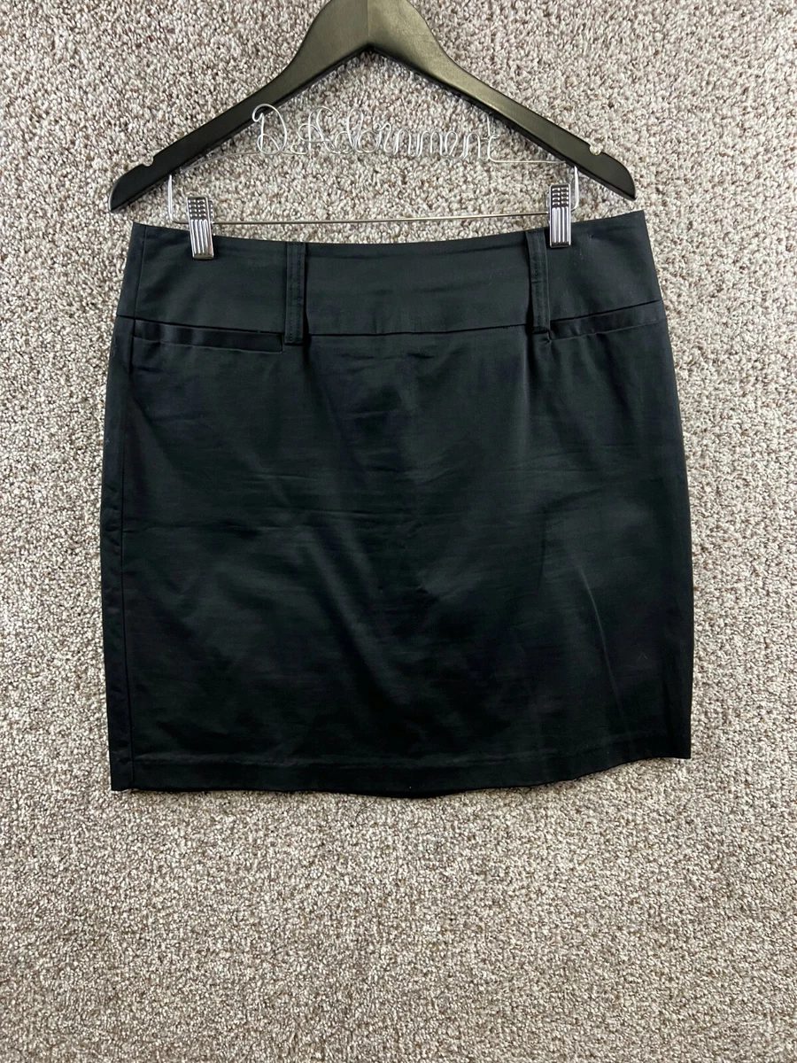 Pencil skirt top belt loops