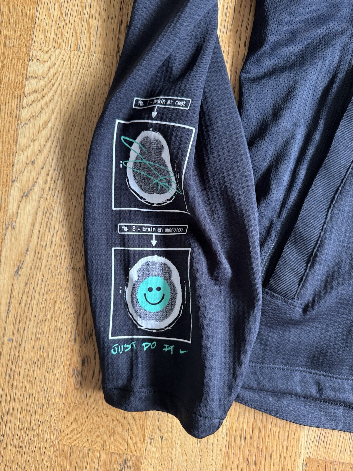 Nike Windrunner D.Y.E. Packable Running Jacket Sm… - image 4