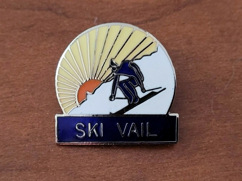 Vintage 1985 "Ski Vail" Colorado SKI Enamel Metal Pin/Lapel/Badge