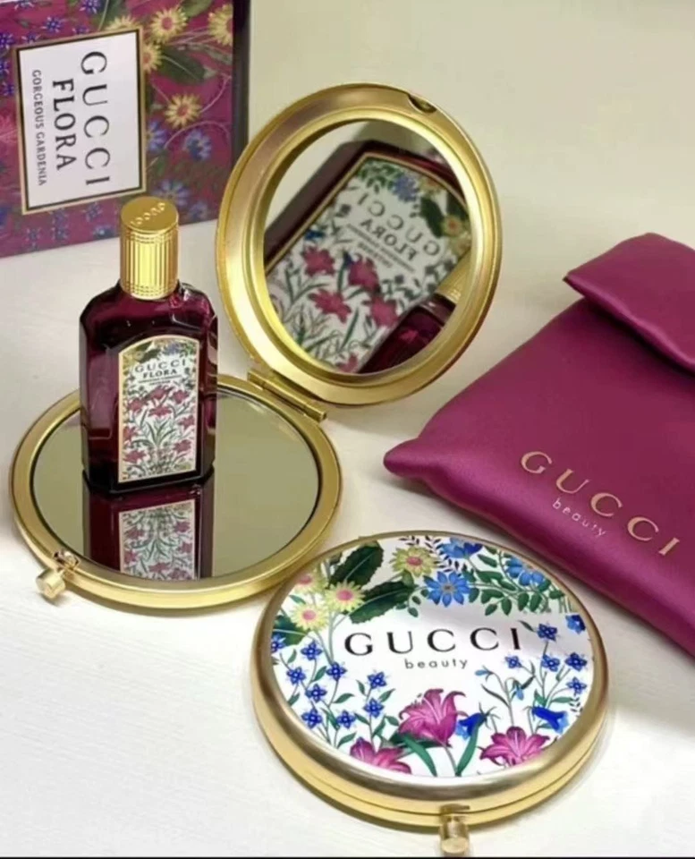 Espejo de Maquillaje Compacto Gucci Patrón Floral Belleza Promo Regalo con Bolsa Foto 2 de 4