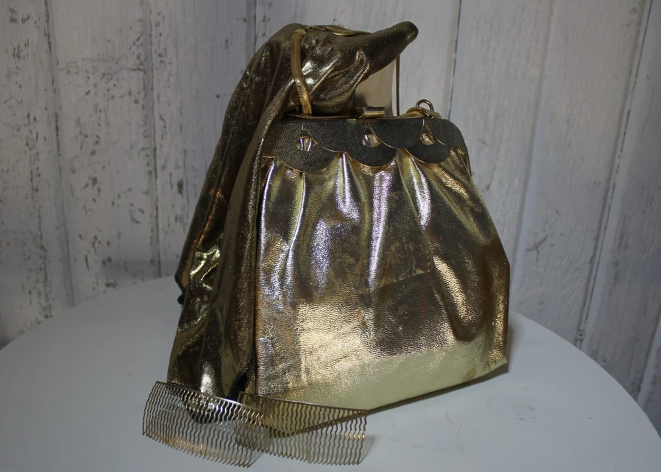 De colección MCM Lote Bolso sin asas dorado, cuello envolvente Lamé 'Extras añadidos' NY y peines para el cabello Foto 2 de 4