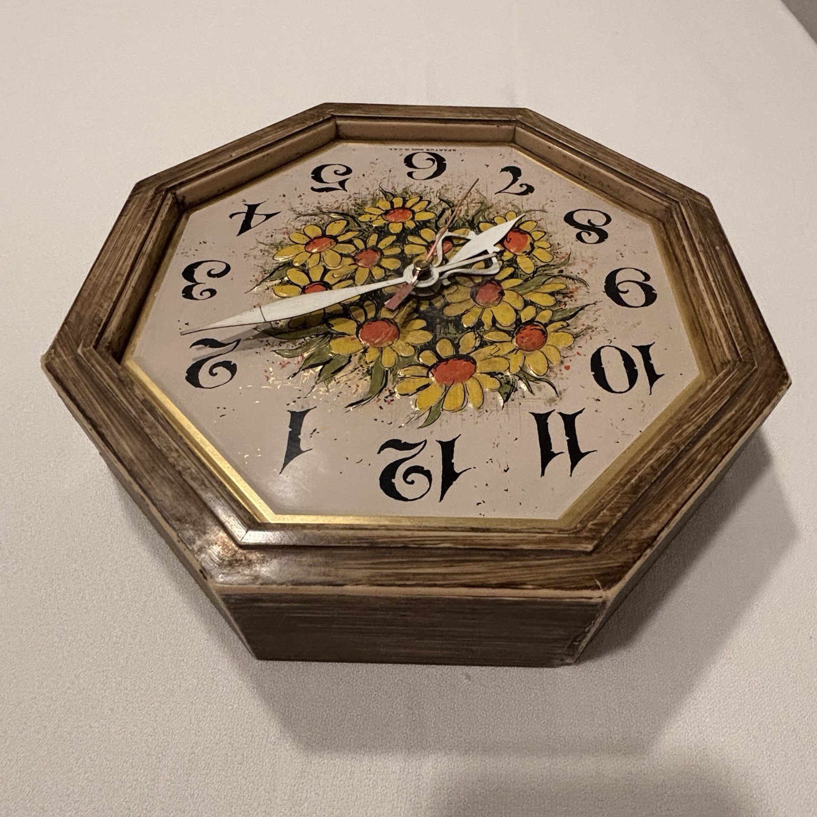 Vtg Spartus Wall Clock Yellow Daisies COUNTRYSIDE Battery Operated SEE DETAILS