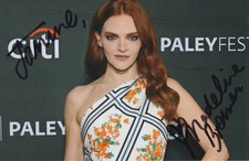 Madeline Brewer  signiert - Originalautogramm