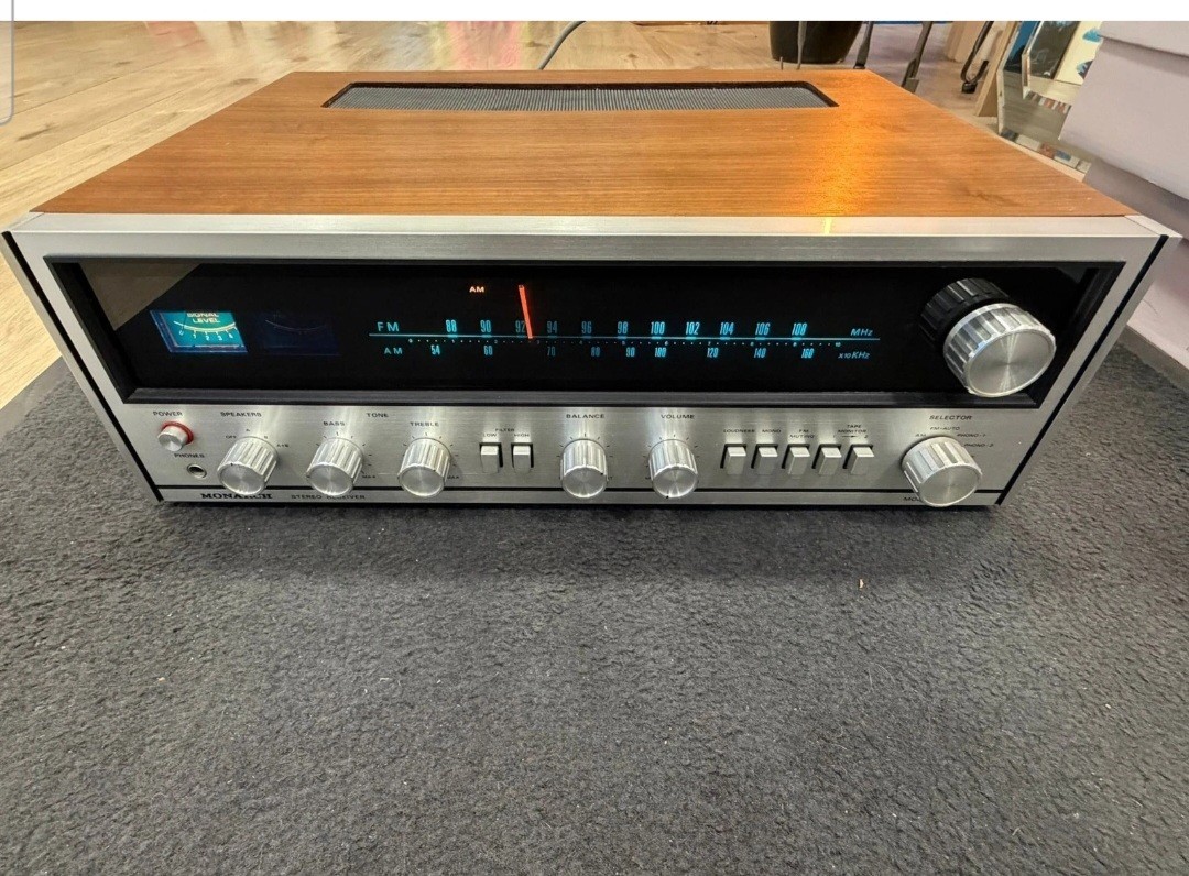 Monarch 5700 Vintage Stereo Receiver – Klassiker der 70er Jahre | Guter Zustand