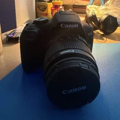 Canon EOS Digital SLR Camera Black Built-in Flash Tripod Thread USB