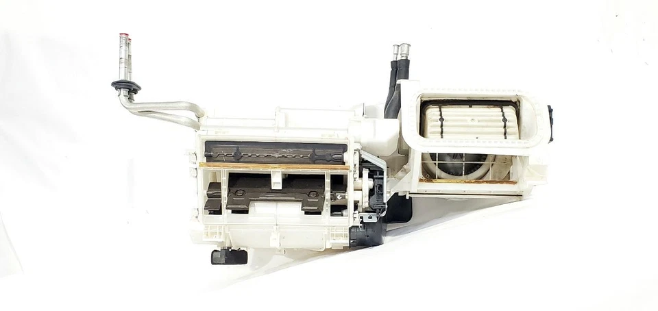 2007 2011 Toyota FJ Cruiser OEM Complete AC Evaporator Housing With Blower Motor - Image 3 of 4