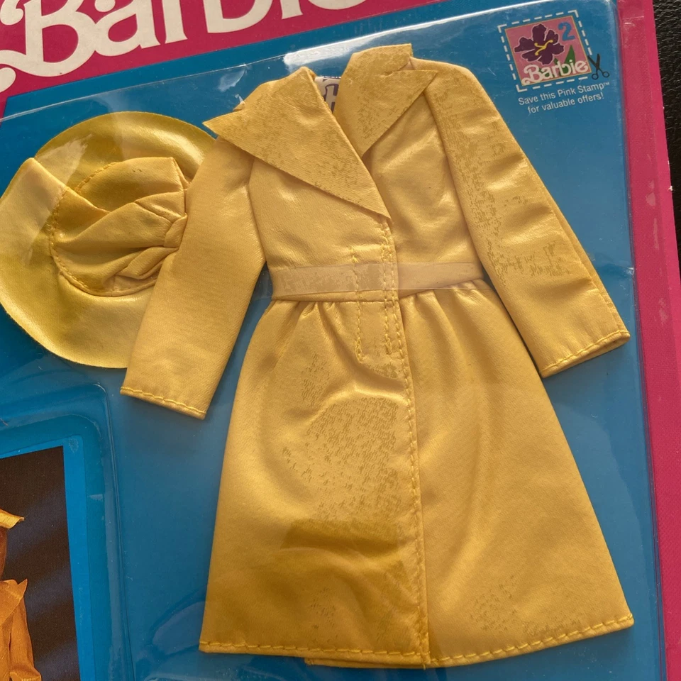 复古芭比娃娃 My First Fashions 黄色雨衣和帽子带鞋 1991 #4269 — 第 3/4 张图片