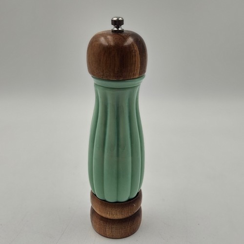 Pioneer Woman Pepper Mill 8" Jadeite Green Ribbed Glass and Wood Grinder 