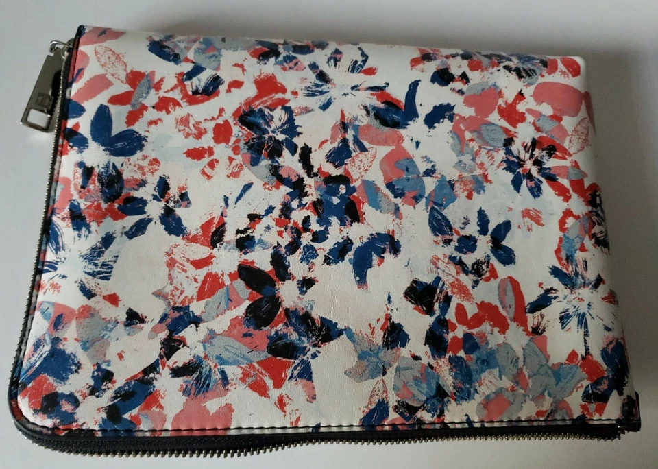 Ivanka Trump RIO CUERO FLORAL Tablet Cubierta/Cartera de mano NUEVO Foto 4 de 4