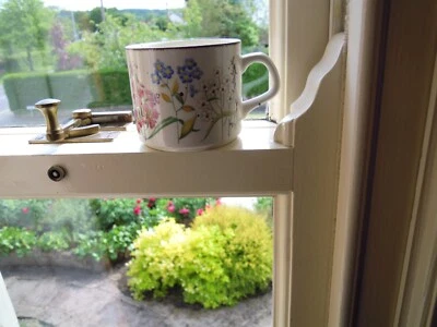 J&G MEAKIN J & G MEAKIN MULTI COLOURED FLORAL ***WAYSIDE*** CUP NEW&UNUSED