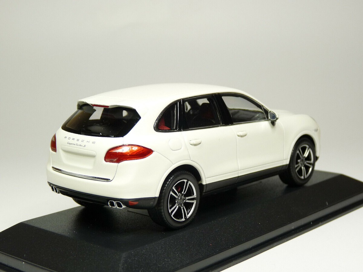 【未開封】MINICHAMPSポルシェCayenne turbo 1/43限定品 未開封】MINICHAMPSポルシェCayenne turbo 1/43限定品