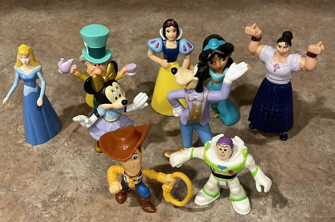 Nice Lot of 9 Disney Mini Action Figures From Disney And Pixar 