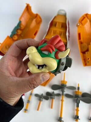 Nintendo Super Mario Deluxe Bowser's Air Ship Playset with Mario Action  Figure 