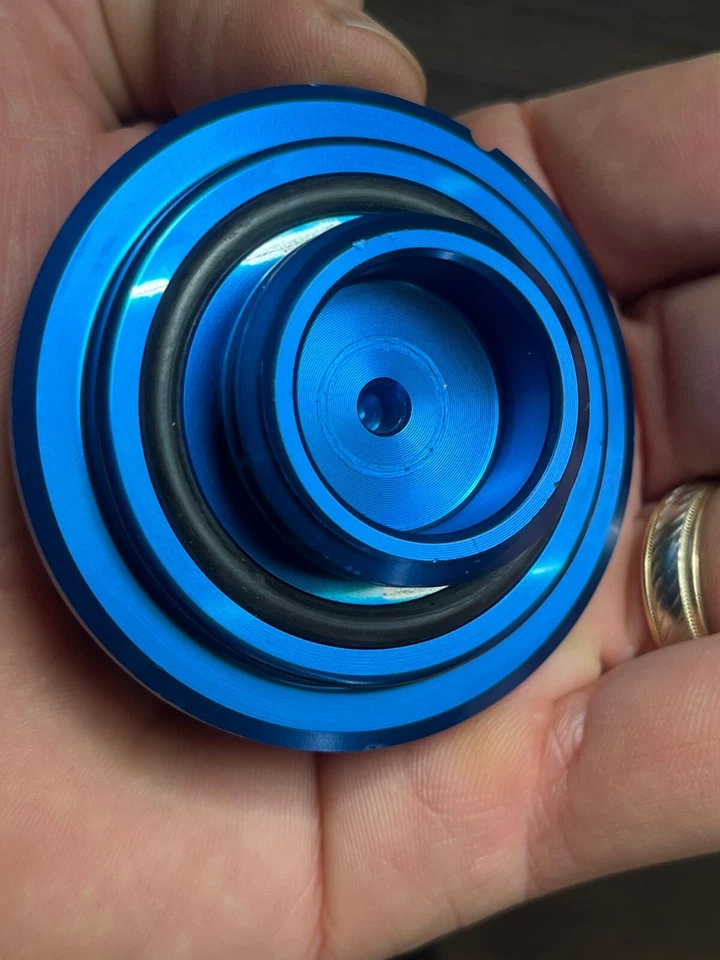 TAPA DE ACEITE CNC BILLET AZUL HONDA ACURA K Series K20 K24 B18 B20 B SERIE D16 JDM Foto 3 de 4