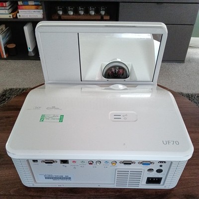 SMART UF70 HDMI SHORT THROW WXGA DLP PROJEKTOR  