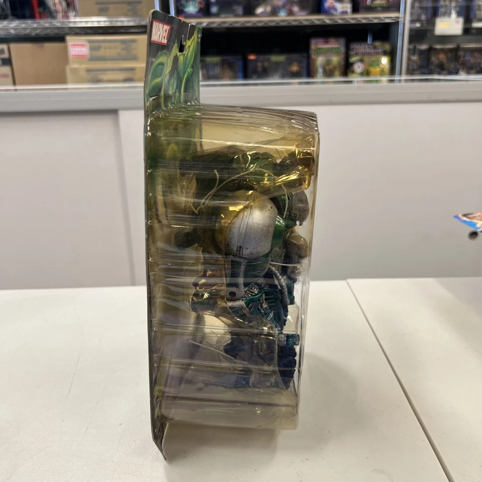 Marvel Incredible Mecha-Hulk 2004 Action Figure  Toy Biz W Gremlin Please Read - Image 3 of 4