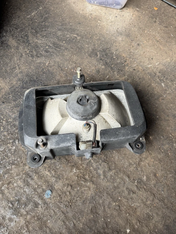 Ducati Paso 750 906 907 Headlamp Headlight Breaking Bike. - Image 2 of 2