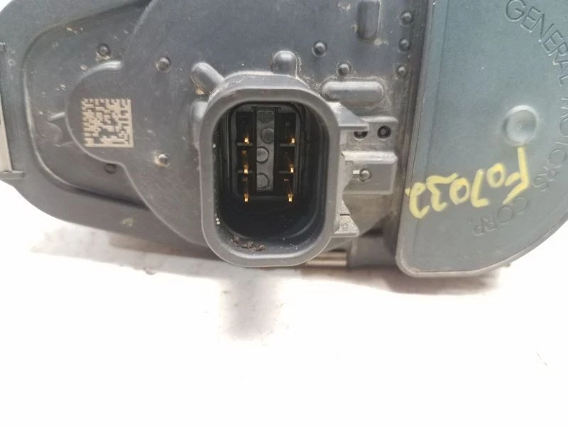 Chevrolet Malibu 2009-12 (2,4 L) carrocería del acelerador - DBW/conducción por cable Foto 3 de 4