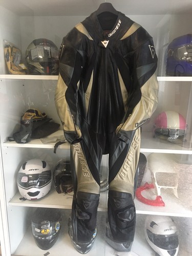 Tuta Moto in pelle Dainese TG 52 Come Nuova usata solo 3 volte | eBay