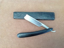 Wade  Butcher Sheffield Hollow Ground Straight Razor in Coffin