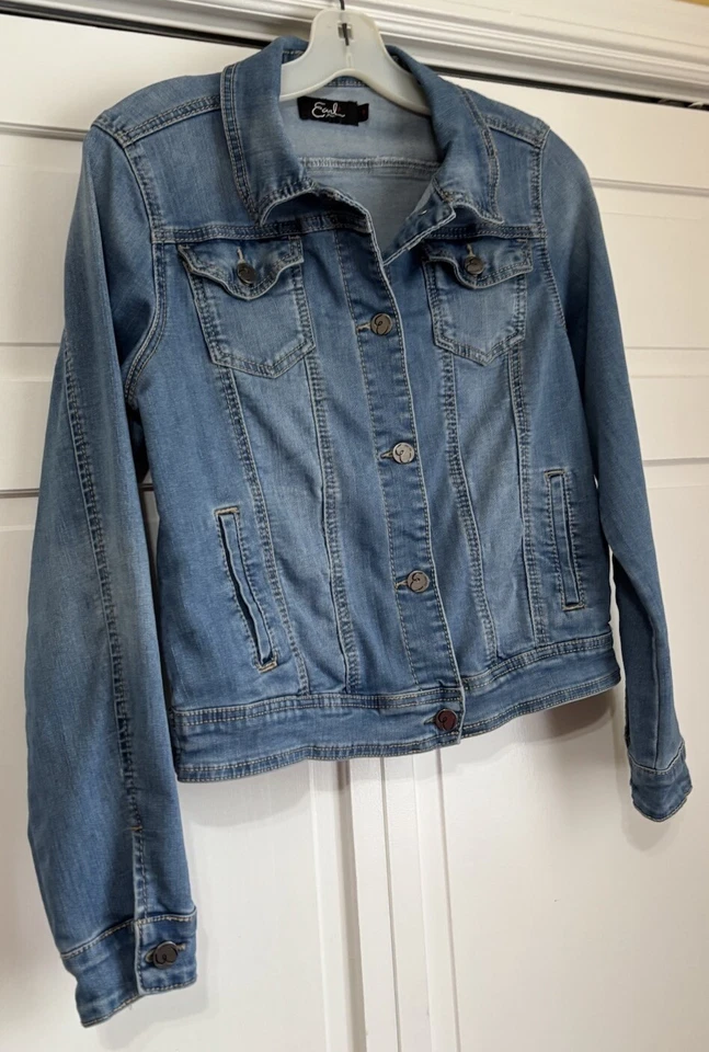 Chaqueta de mezclilla Earl Jean elástica lavado ligero para mujer talla pequeña Foto 2 de 4