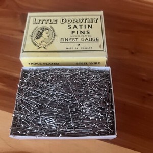 Full 1 lb Box of Little Dorothy Satin Pins Nickel Plated Finest Gauge No. 17