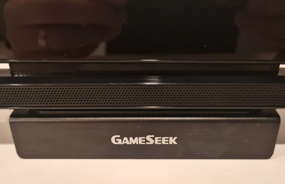 Microsoft Xbox One Kinect Sensor Bar - Black with Mounting Clip - Image 2 of 4