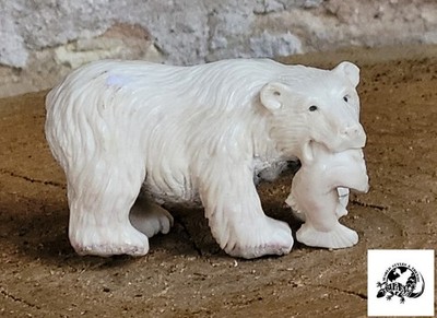 Bär Schnitzereien Bear Statue Figur aus Hirschgeweih  handgeschnitzt