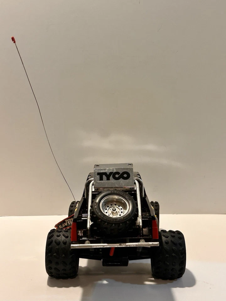 TYCO RC 9.6V Turbo Baja Bandit Truck with Remote, Battery, Instructions UNTESTED - Image 4 of 4