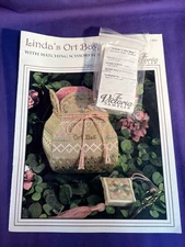 The Victoria Sampler LINDA'S ORT BAG booklet and accessory pack