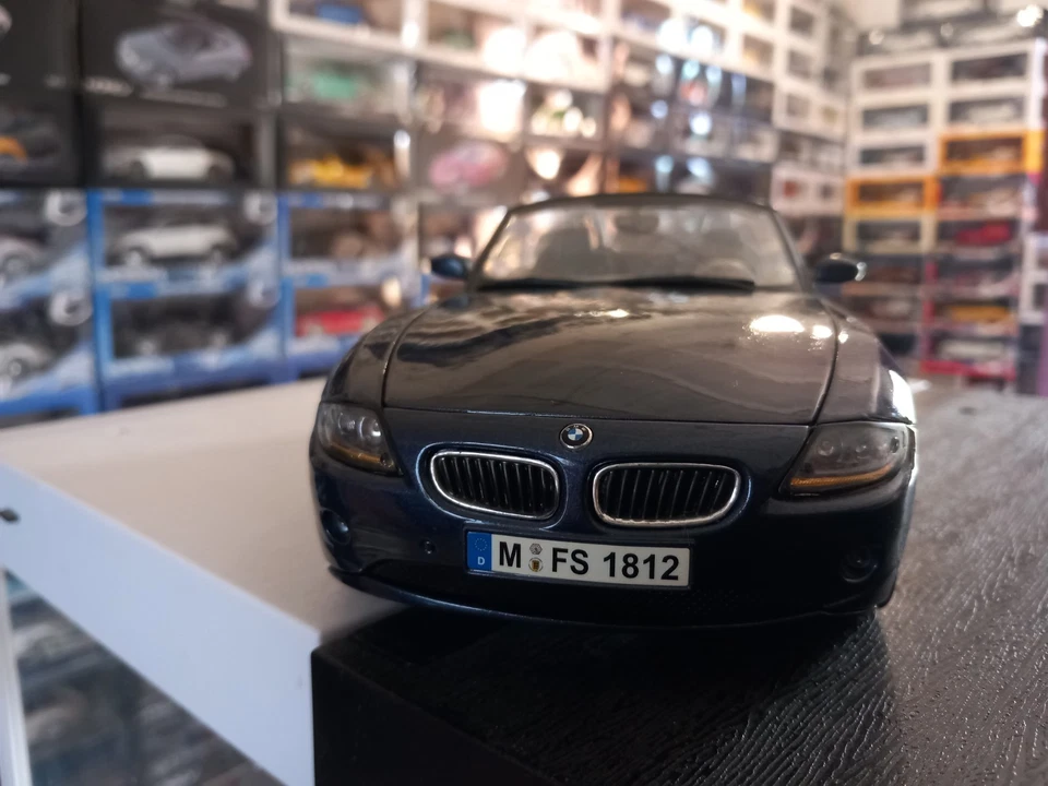 MAISTO 1/18 BMW Z4 CABRIOLET - SANS BOITE  - Photo 4/4