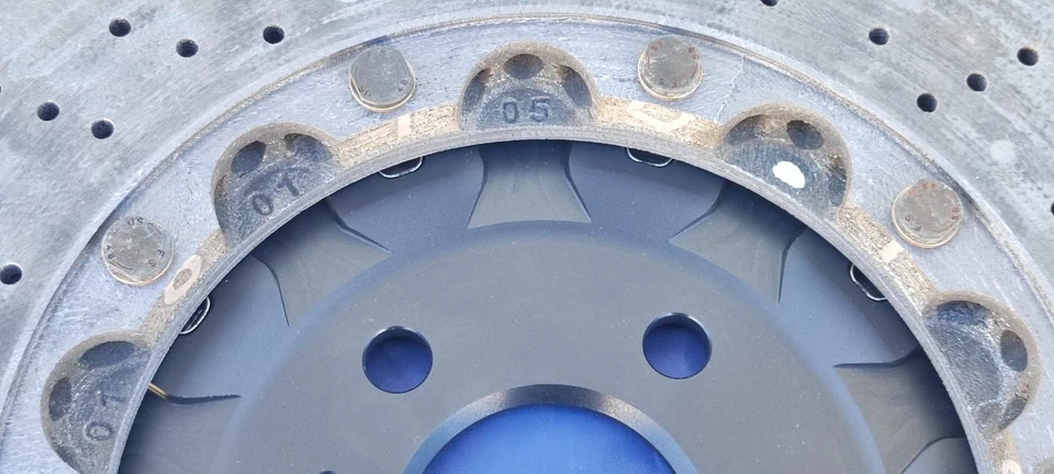 disco de freno delantero y trasero de cerámica carbono Foto 2 de 4