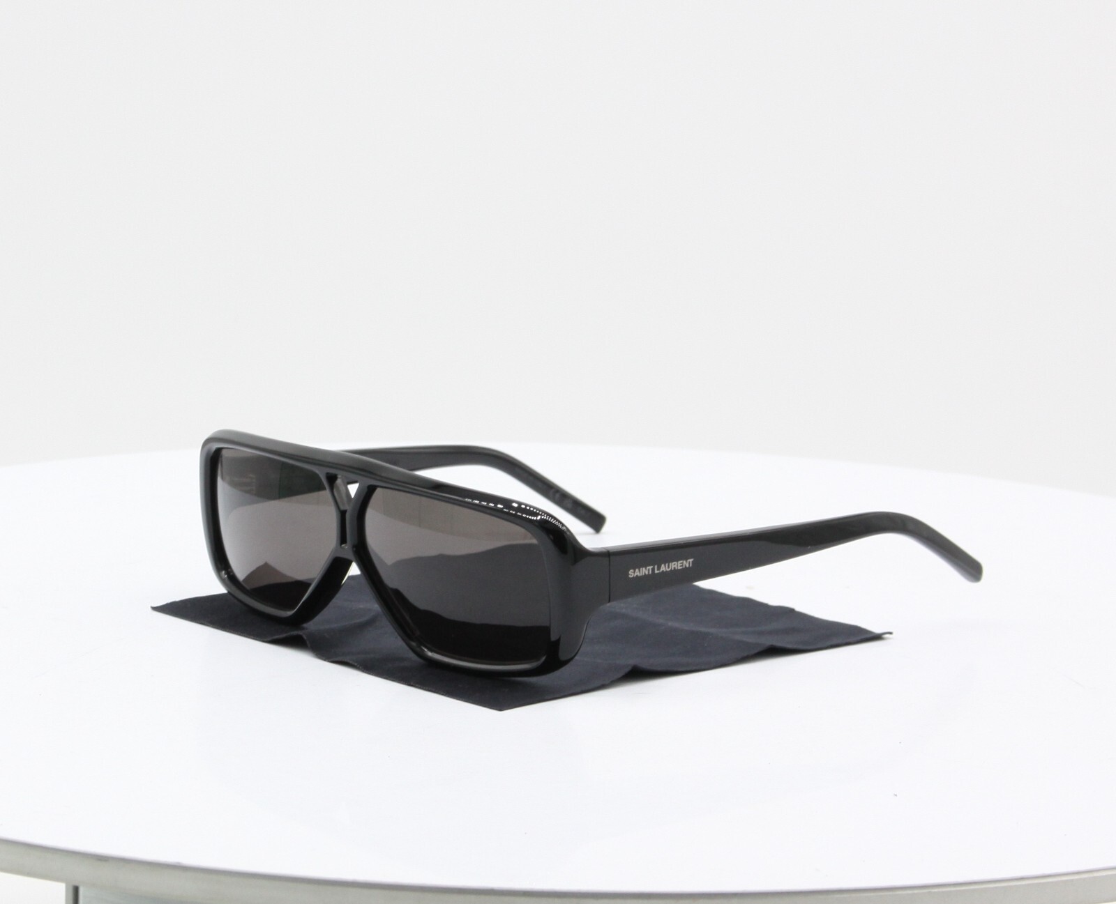 OCCHIALI DA SOLE SAINT LAURENT MONTATURA QUADRATA NERI SL 569 001 M PREZZO AL PUBBLICO £315 ANNUNCIO