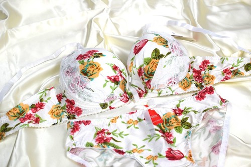 Sexy Bra Set Floral White Lace Ladies Underwear Sets Lingerie Push Up Briefs - 第 5/9 張圖片