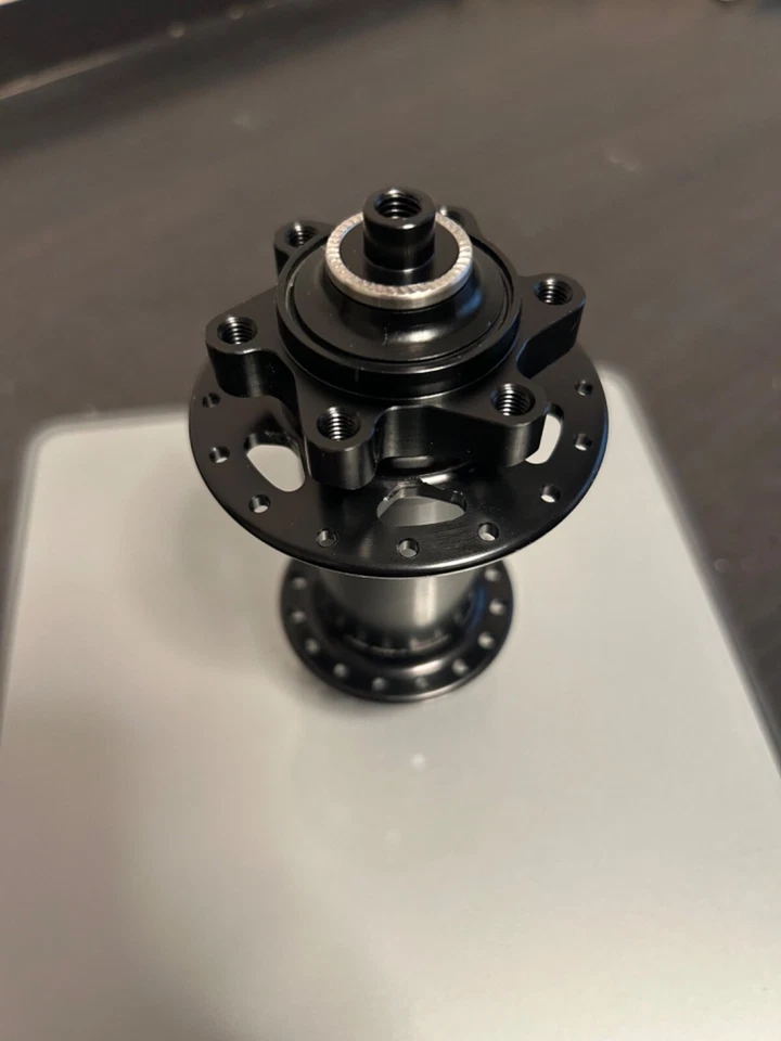 NUEVO Buje delantero Acros 54 32H, 100x9mm QR negro 6 pernos NUEVO Foto 4 de 4