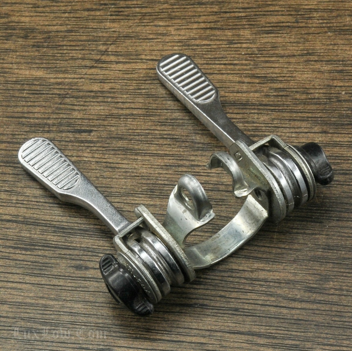 Downtube friction shifter / Leviers de vitesses Vintage Huret Allvit