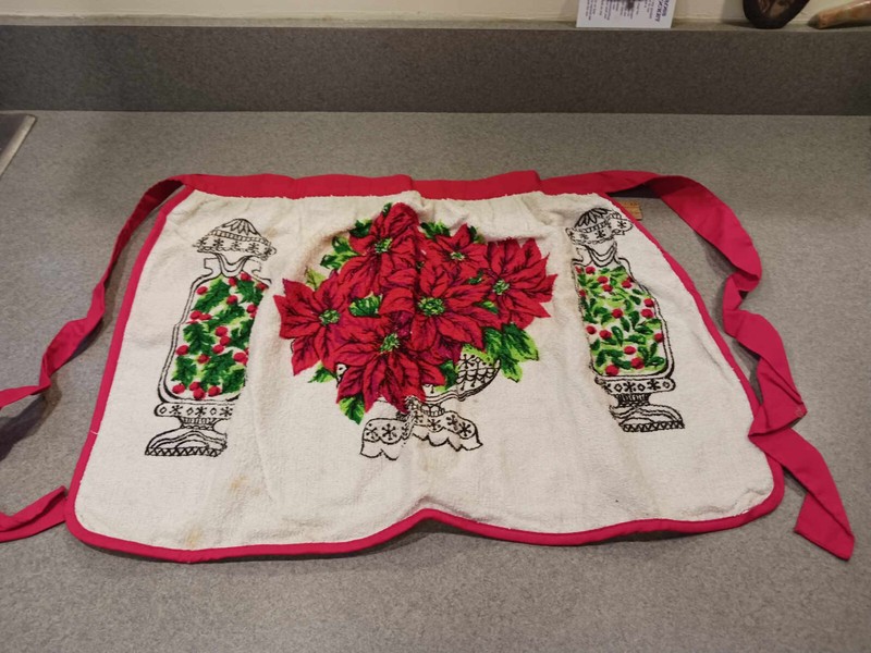Vintage 1950's Christmas Apron never used