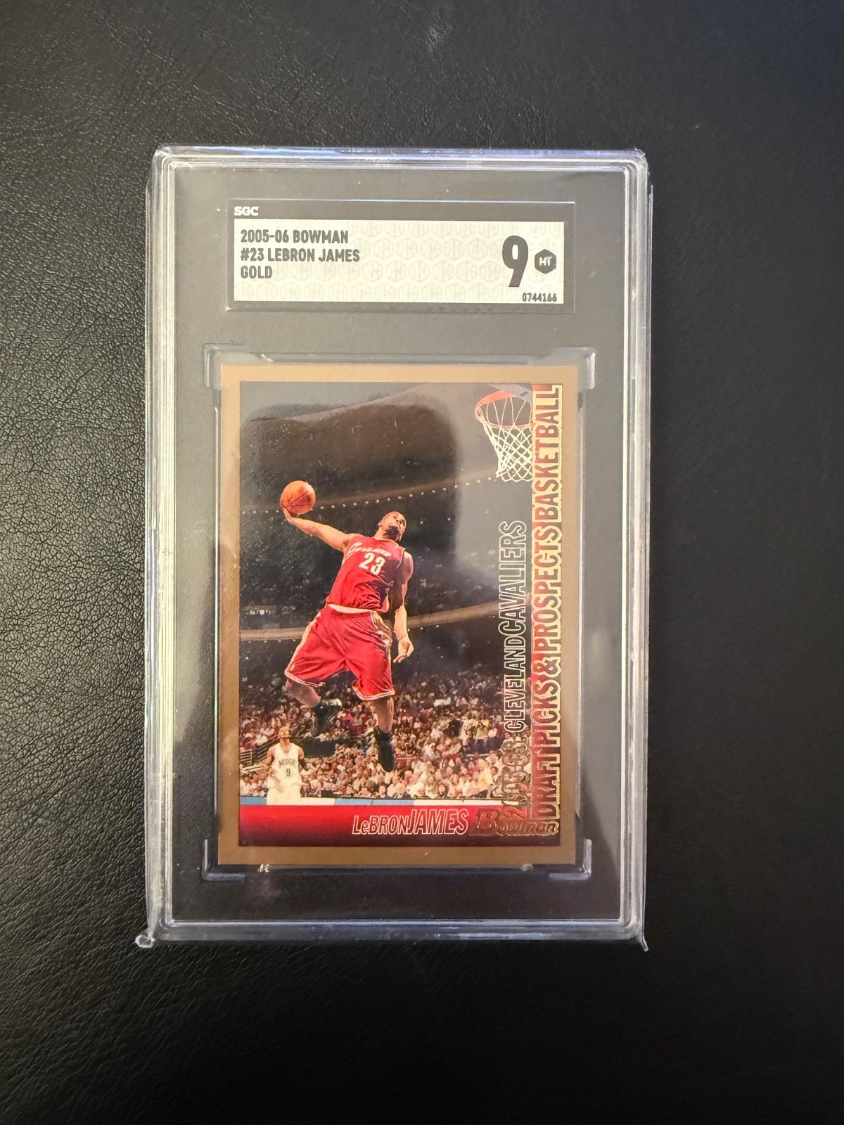 2005-06 Bowman Gold Lebron James #23 - SGC 9