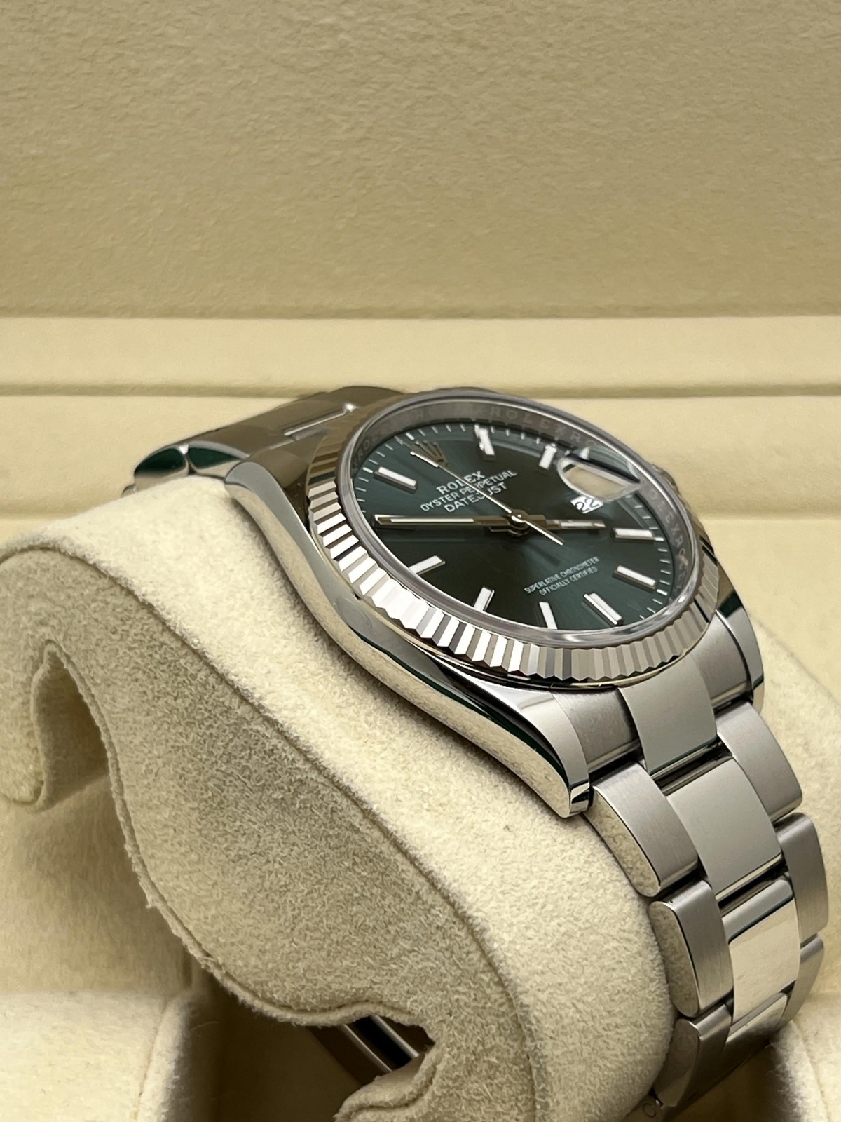 2025 Rolex Datejust 36 126234 18K Fluted Mint Green Dial Oyster Watch Box Papers image 10