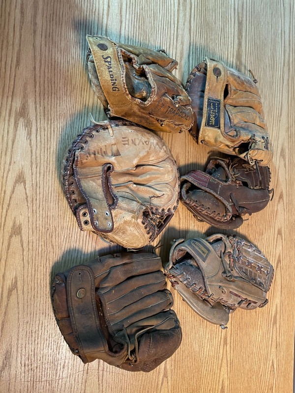 Lot of 6 Vintage Baseball Gloves