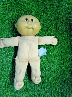 cabbage patch BEAN BOTTOM DOLL Körper ist toll hat Pocken auf dem Kopf.