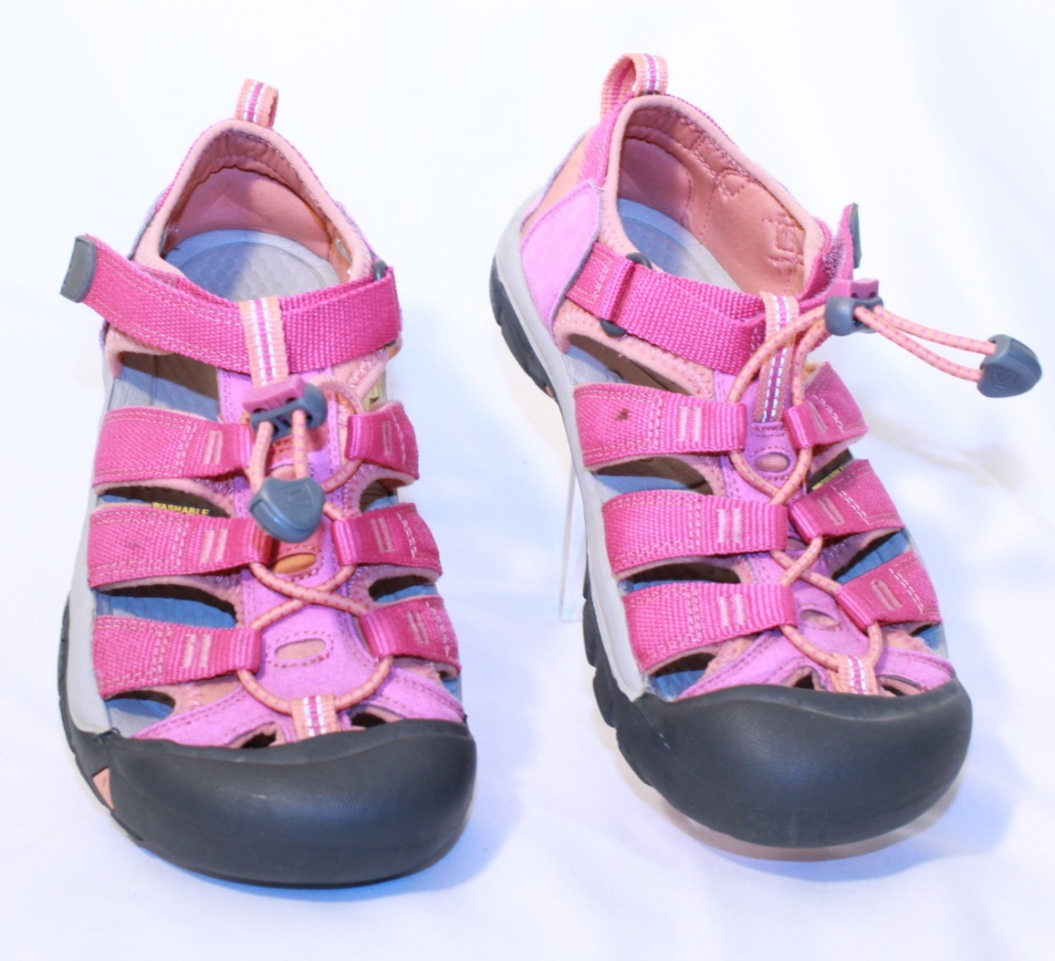 Scarpe sandali sportivi impermeabili Keen Youth taglia 3 Very Berry Fusion Coral Newport H2