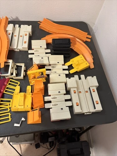 Vintage 1967-1969 Hot Wheels Track Set Parts & Accessories - Sizzlers & Redlines