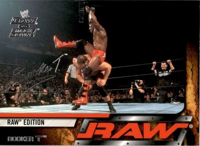 2002 Fleer WWE Raw vs. Smackdown Booker T #13 Wrestling Card