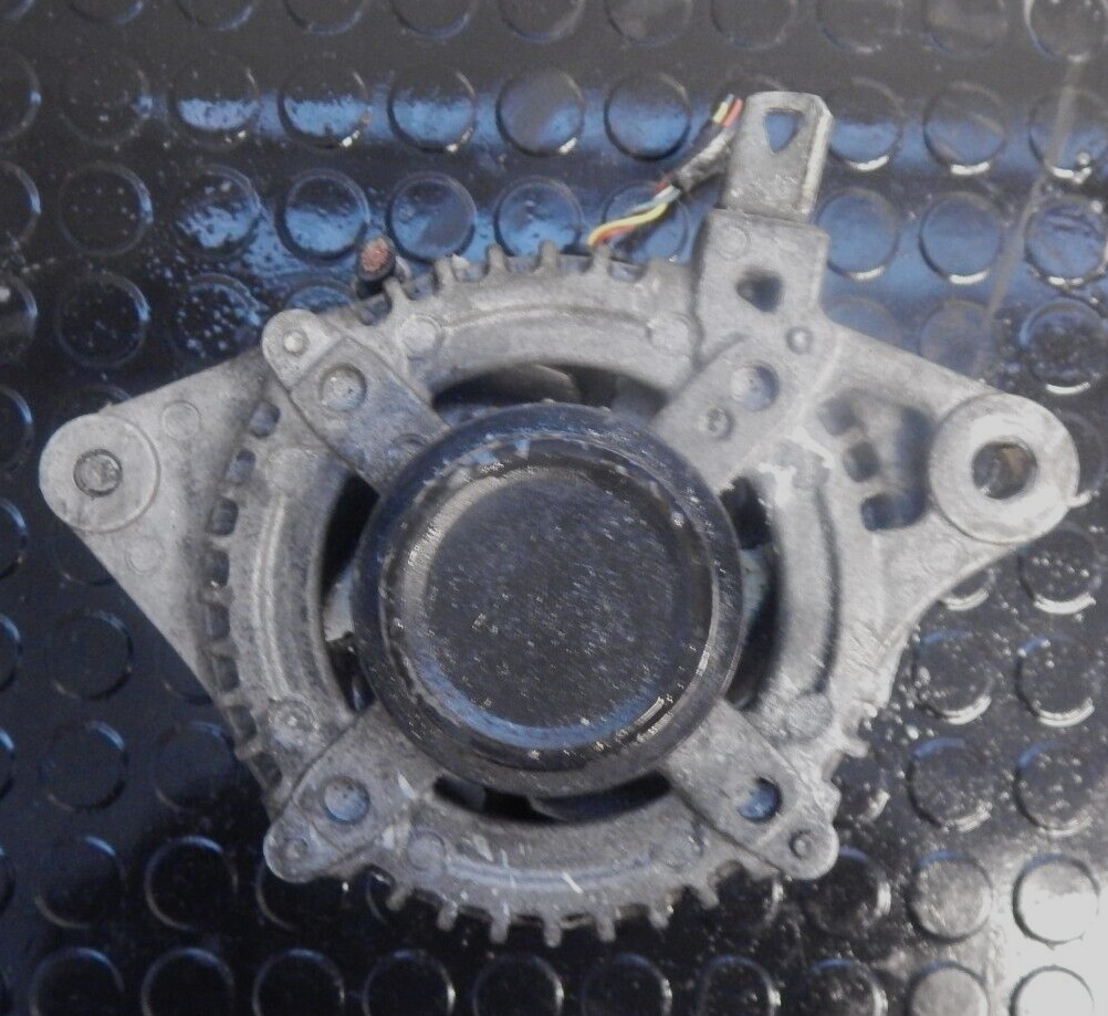 GENUINE 2010 TOYOTA AURIS PETROL ALTERNATOR 27060-37021 | eBay