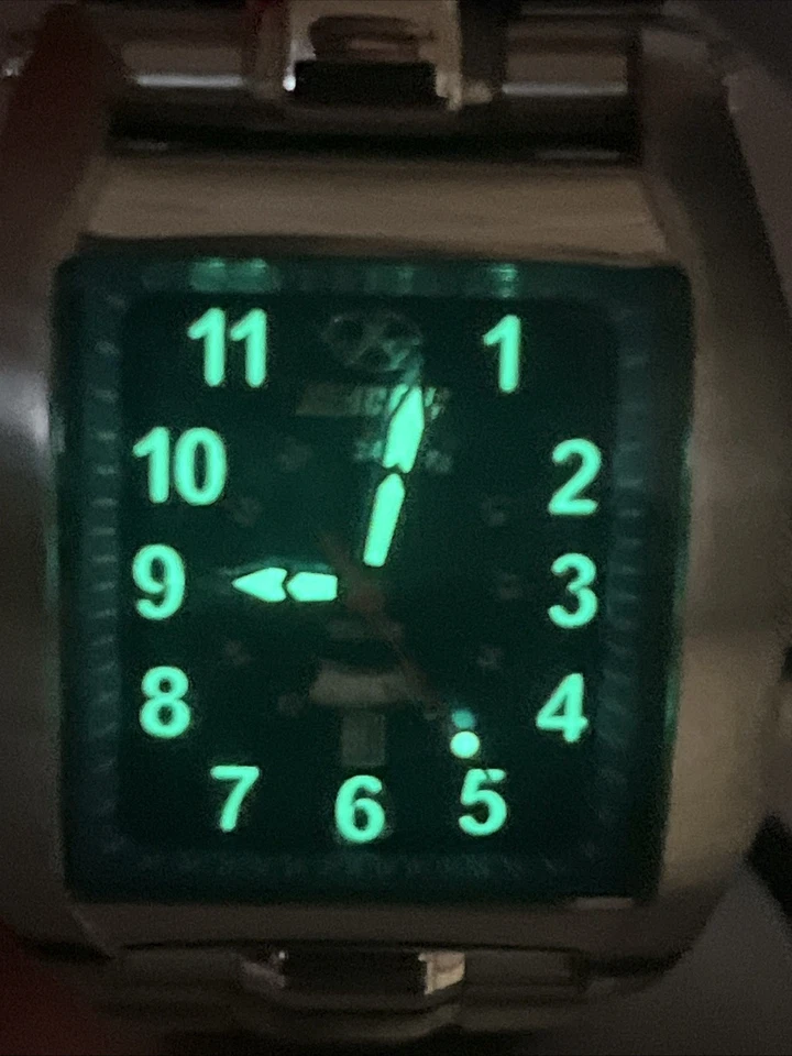 Reactor Fusion 95003 Menβs Watch Blue Dial 100M Diver W/ New Battery! - Image 4 of 4