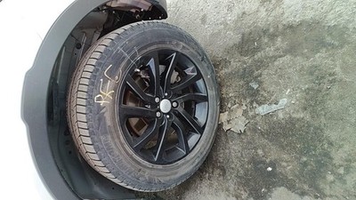 Used Wheel fits: 2016 Land rover Discovery sport 18x8 alloy 5 spoke angled V spo