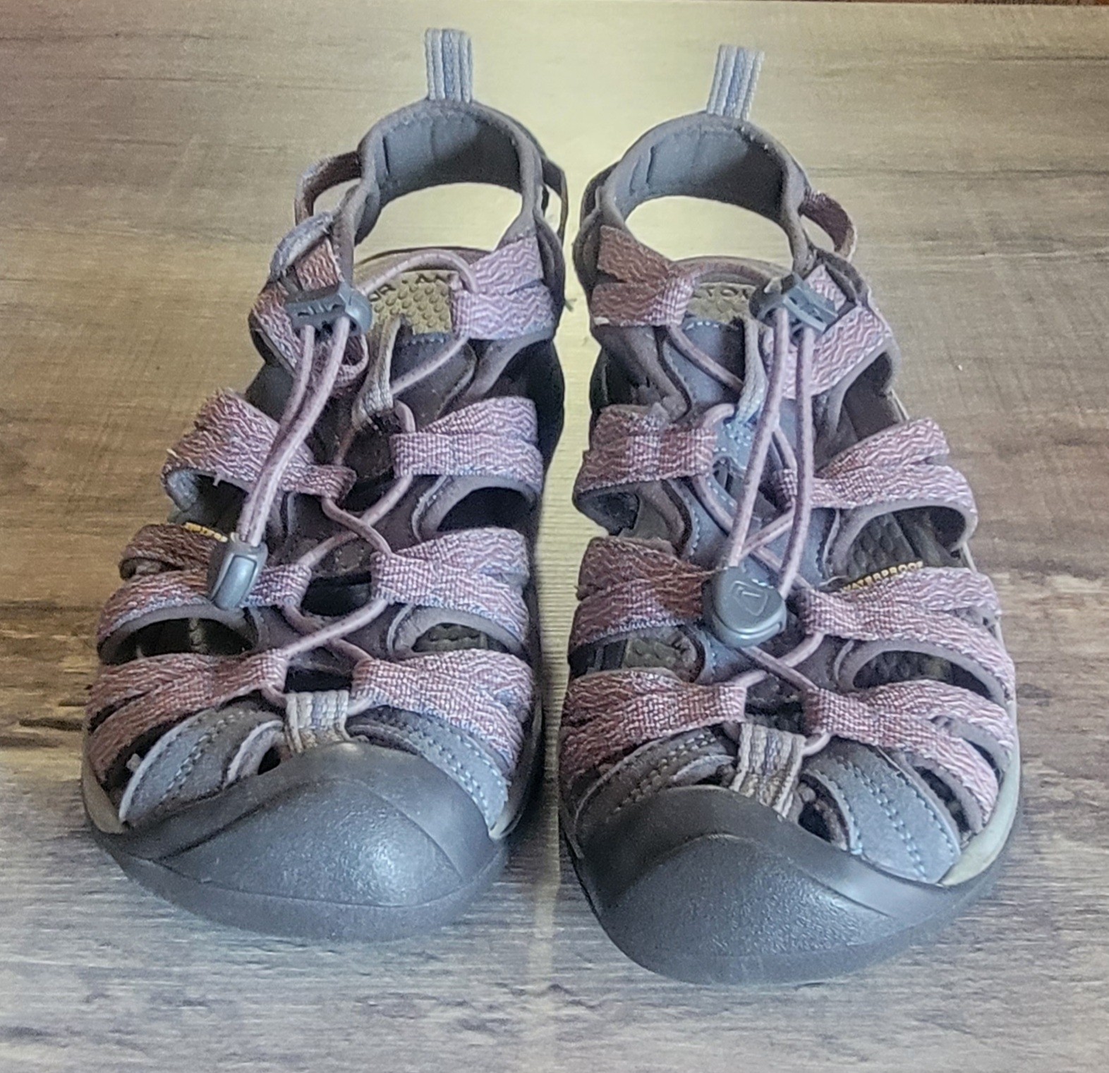 KEEN Newport H2 donna 8 sandali da trekking acqua punta chiusa scarpa rosso grigio antiodore