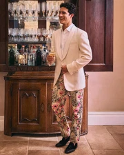 Lilly Pulitzer Men's Stuff 34" Mizner Stretch Pant Color: Rutabaga El Morocco