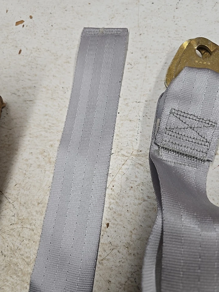 1987 Dodge 600 Rear Seat Lap Belt Buckle and Tip, Left, Silver F717BA3 K-body - Image 4 of 4